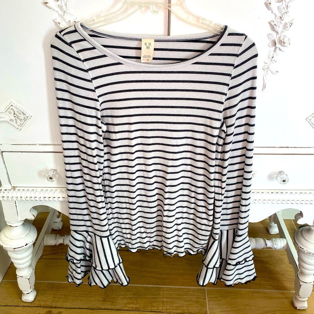 Free People top barely worn